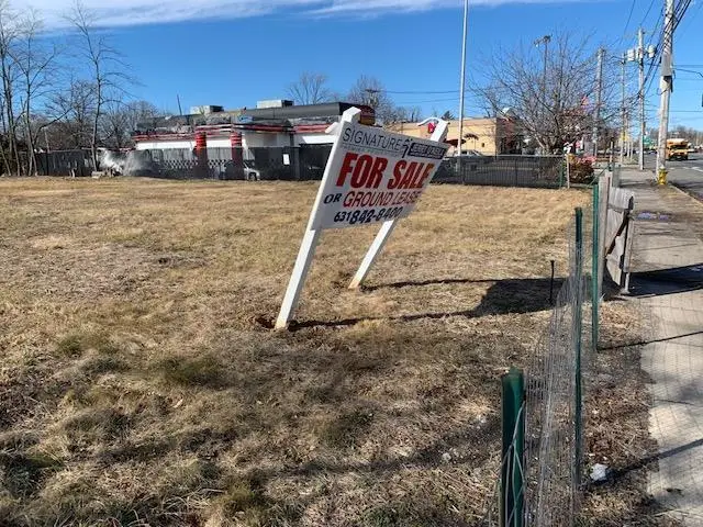 770 N Broadway, Amityville, NY 11701 - Image #3