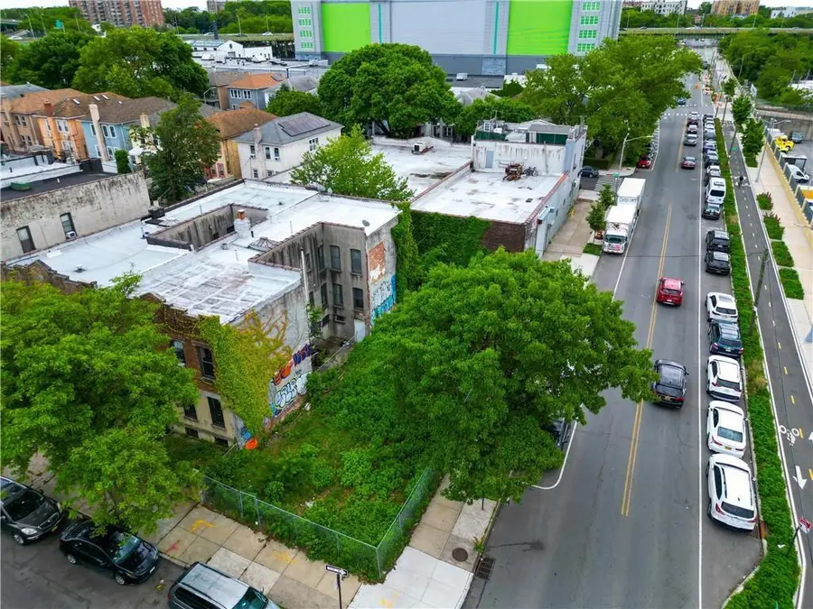 202 61st Street, Brooklyn, NY 11220 - Image #2