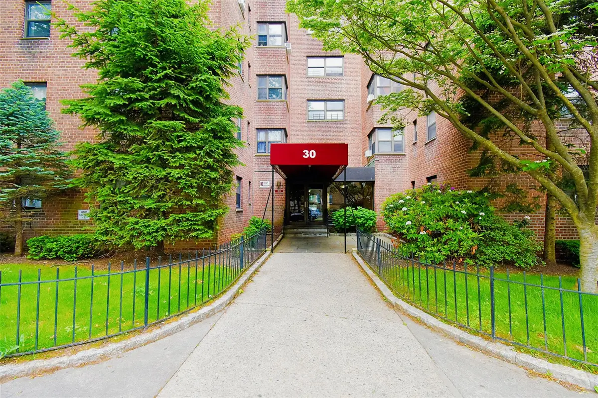30 Fleetwood Avenue #3D, Mount Vernon, NY 10552 - Image #1