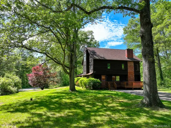 7 Elliotts Lane, New Paltz, NY 12528