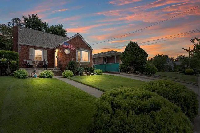 52 Legion Place, Malverne, NY 11565 - Image #1