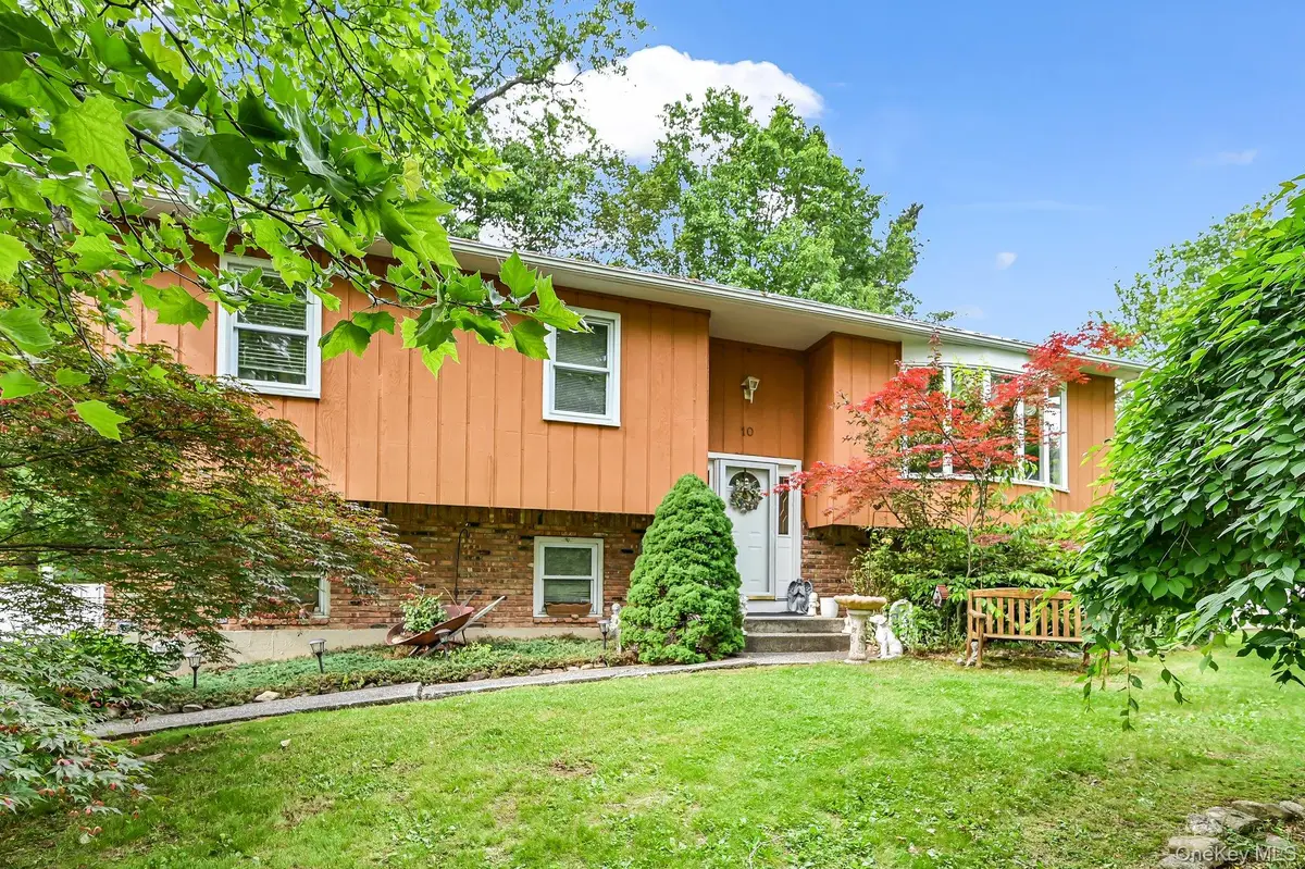 10 Catawba Drive, West Nyack, NY 10994 - Image #1