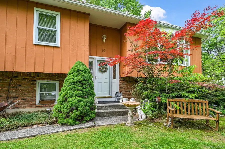 10 Catawba Drive, West Nyack, NY 10994 - Image #2