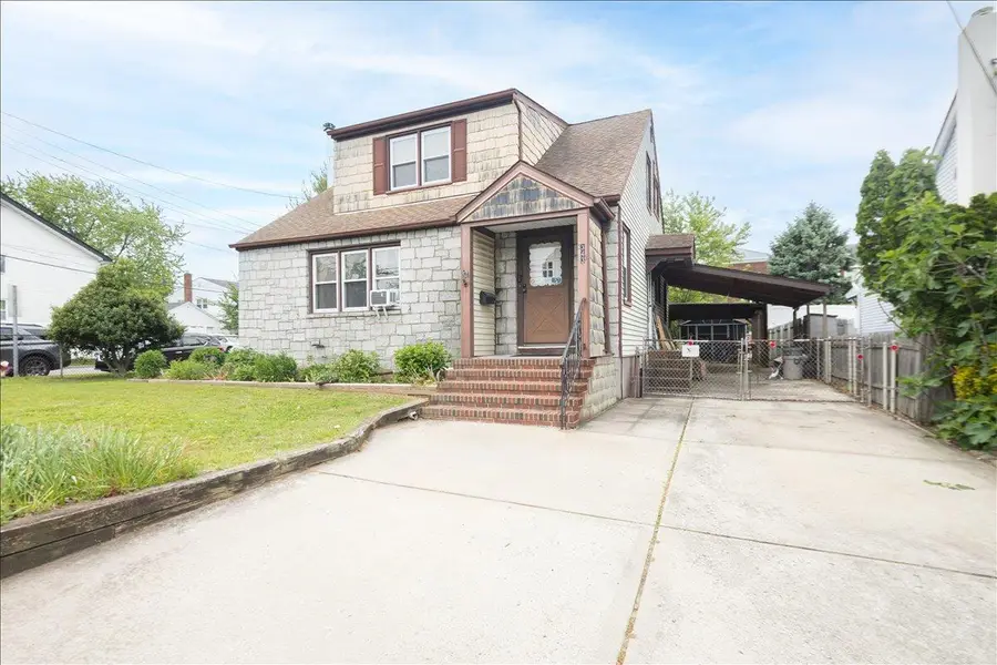 343 Franklin Avenue, Hewlett, NY 11557 - Image #2