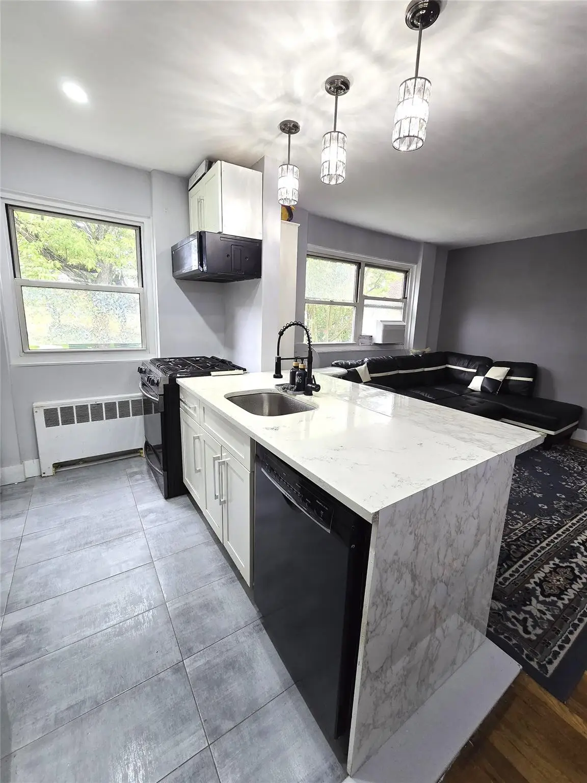 89-25 Shore Parkway #1L, Howard Beach, NY 11414 - Image #1