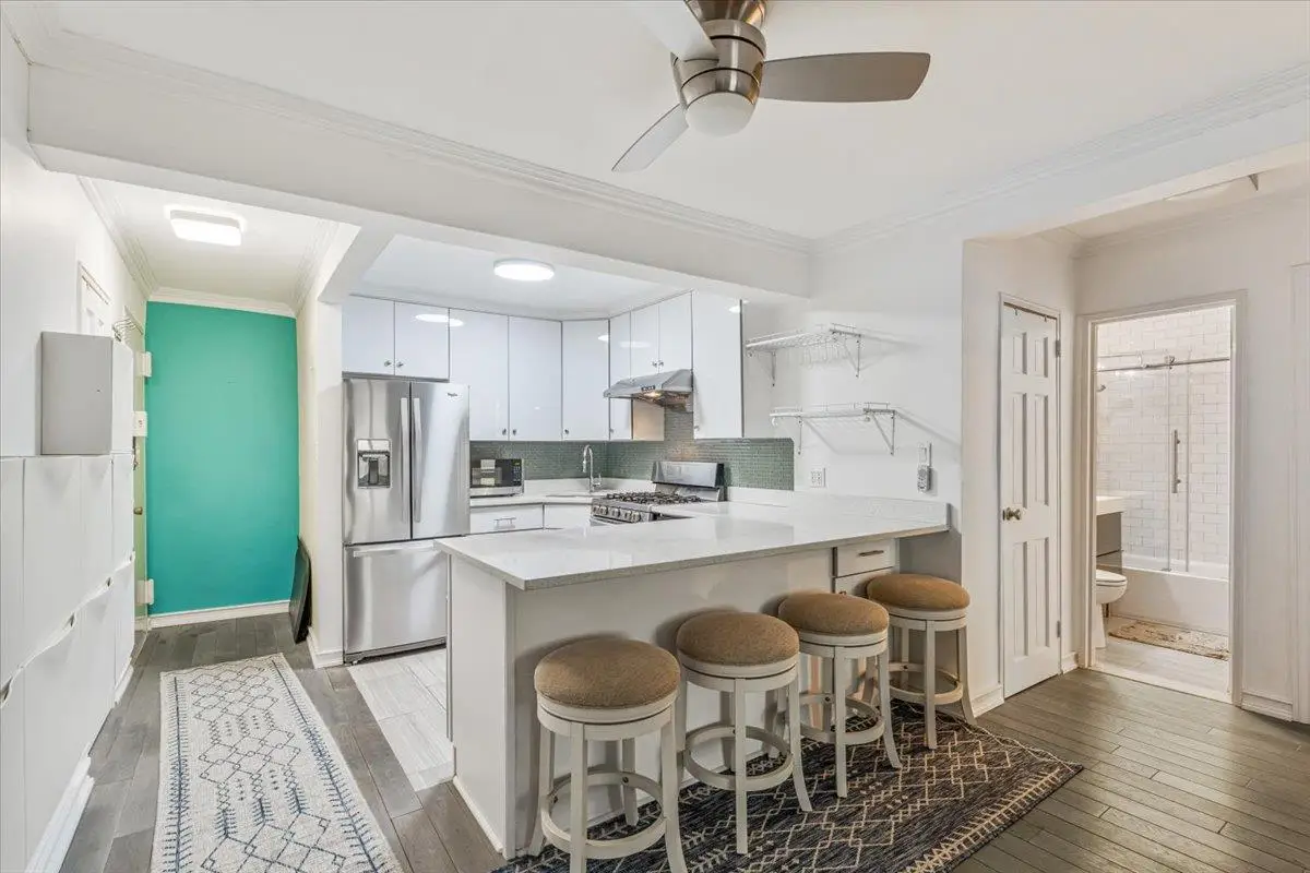 275 Webster Avenue #4i, Brooklyn, NY 11230 - Image #1