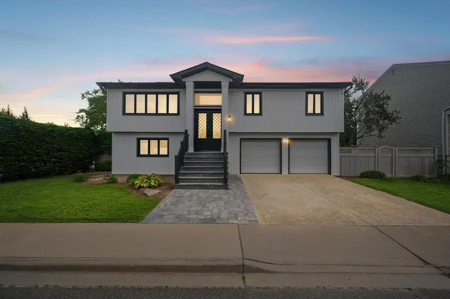 1 Saratoga Street, Lido Beach, NY 11561 - Image #2