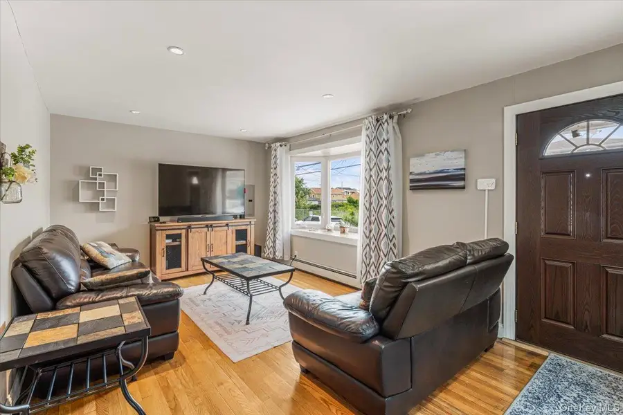 319 Beach 47th Street, Far Rockaway, NY 11691 - Image #3