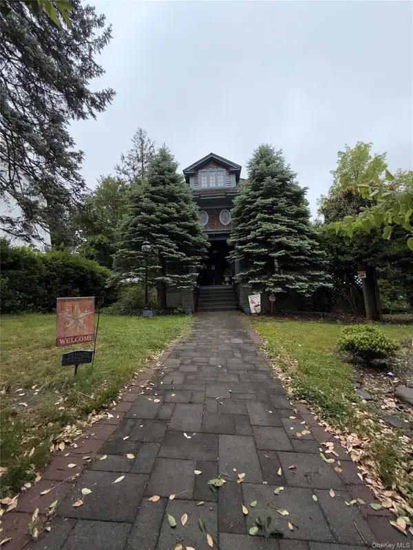 20 Ridge Road, Douglaston, NY 11363