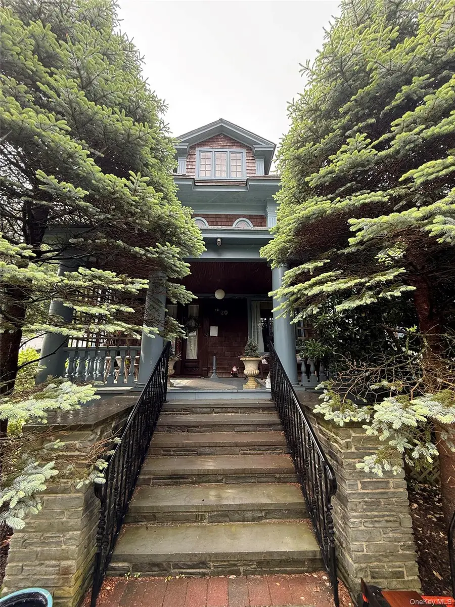 20 Ridge Road, Douglaston, NY 11363 - Image #2