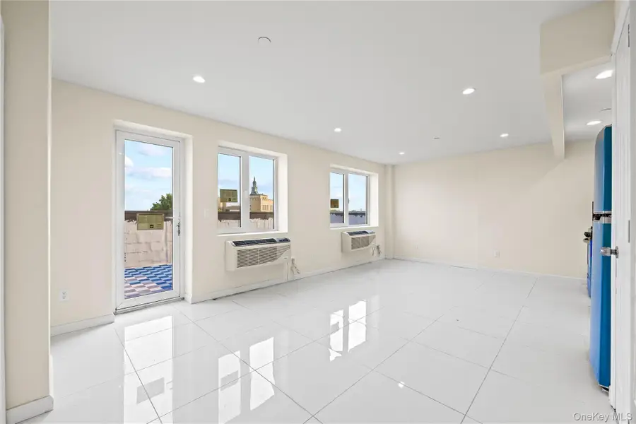 91-23 Corona Avenue #5E, Elmhurst, NY 11373 - Image #3