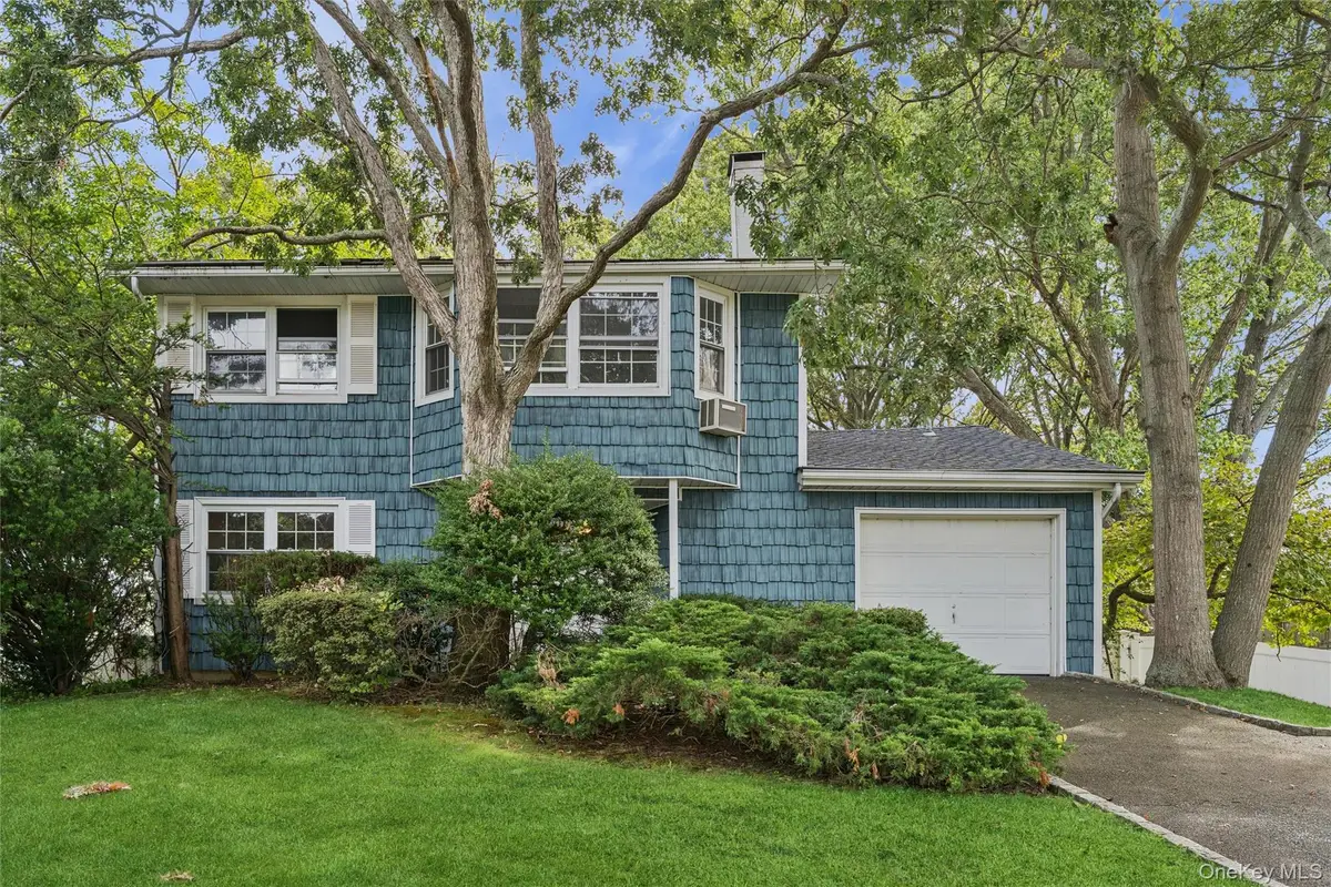 183 Ballad Circle, Holbrook, NY 11741 - Image #1