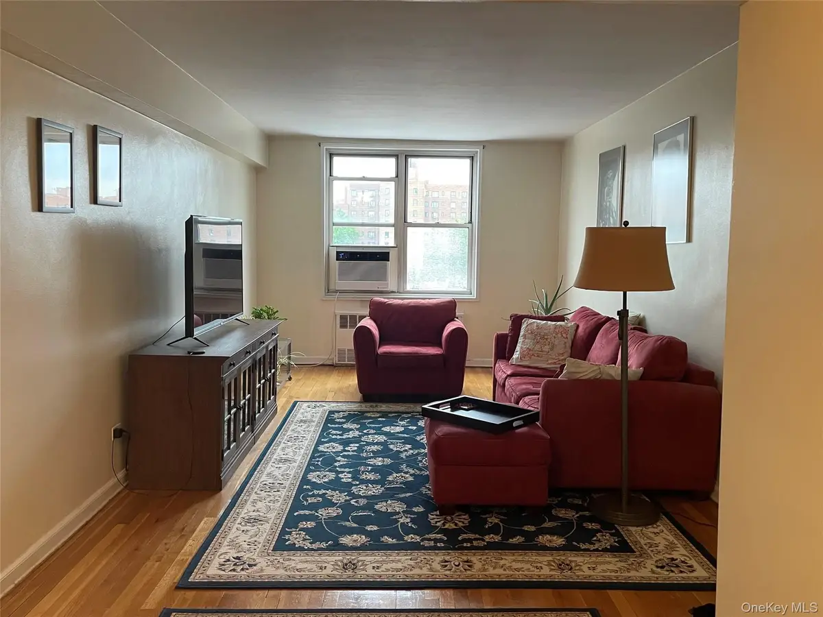 1430 Thieriot Avenue #6J, Bronx, NY 10460 - Image #1