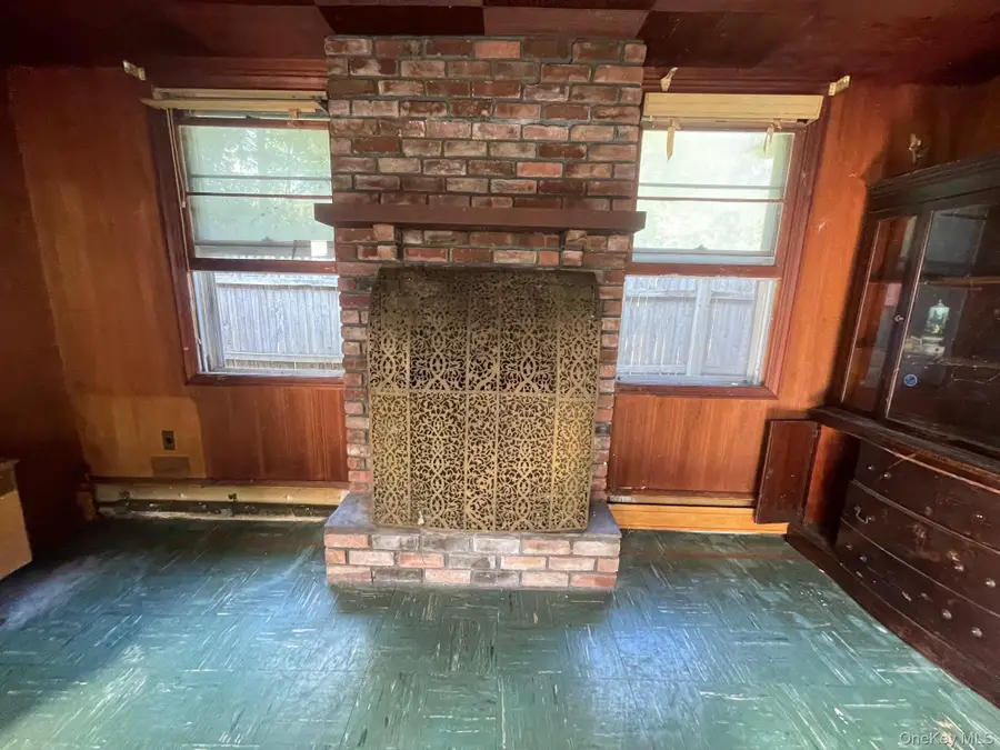 1750 Peconic Bay Boulevard, Laurel, NY 11948 - Image #3