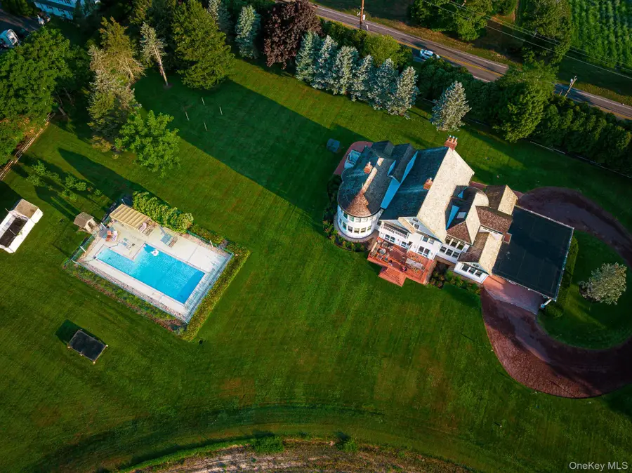 6133 Sound Avenue, Riverhead, NY 11901 - Image #3