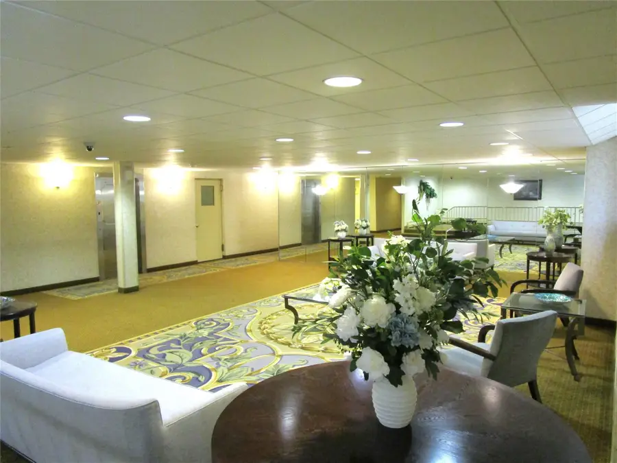 20 Daley Place #127, Lynbrook, NY 11563 - Image #3