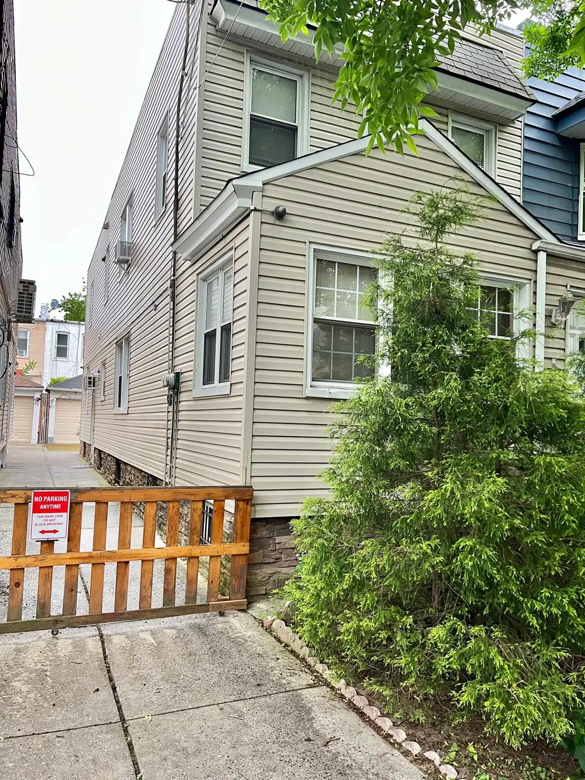 75-09 60 Place, Glendale, NY 11385 - Image #1