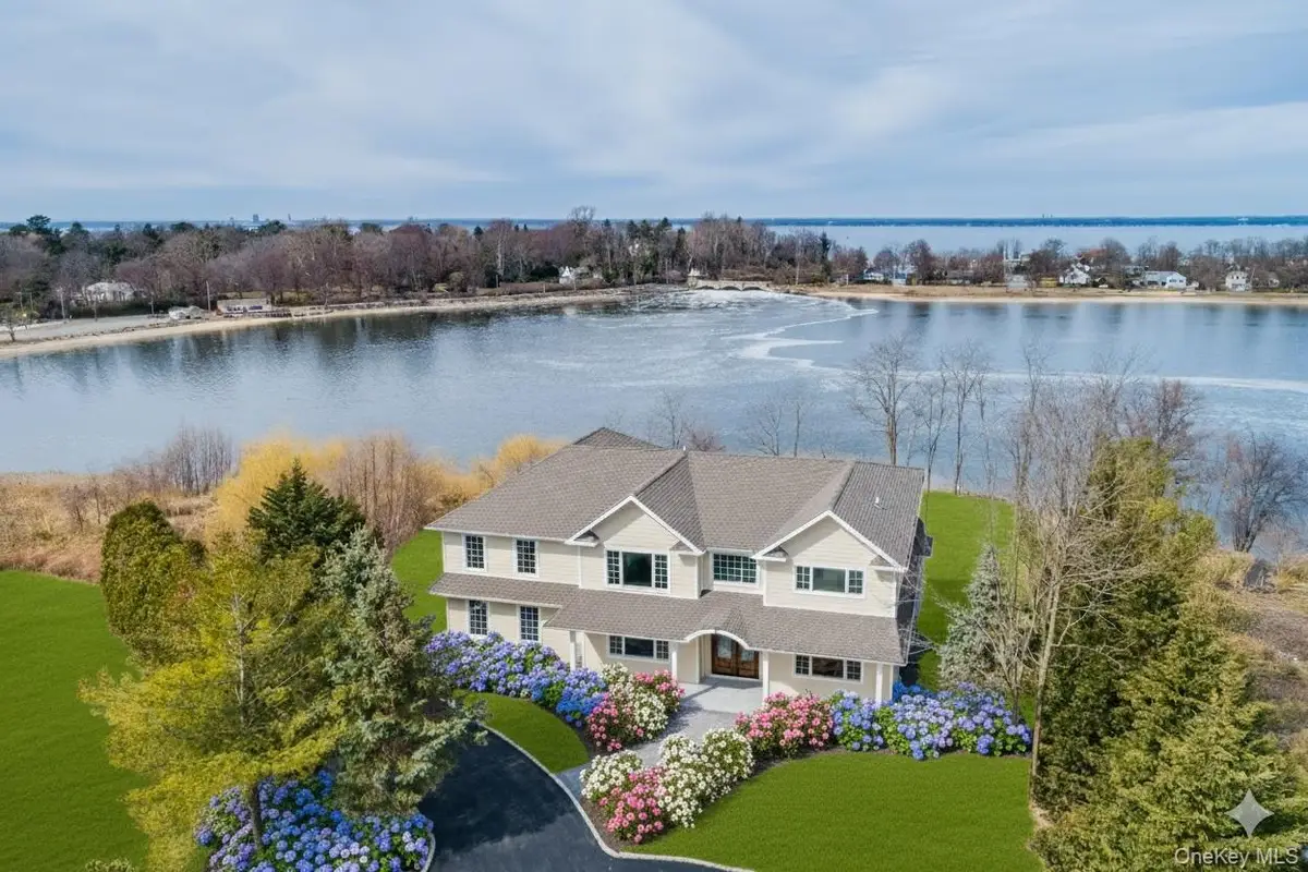 12 Barbara Lane, Glen Cove, NY 11542 - Image #1