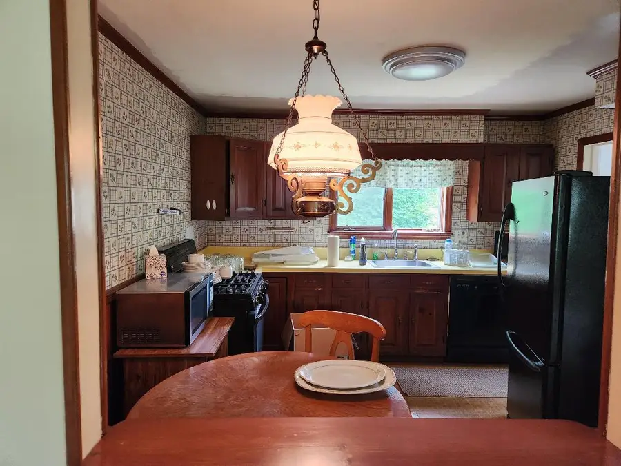 9 Vail Avenue, East Quogue, NY 11942 - Image #3