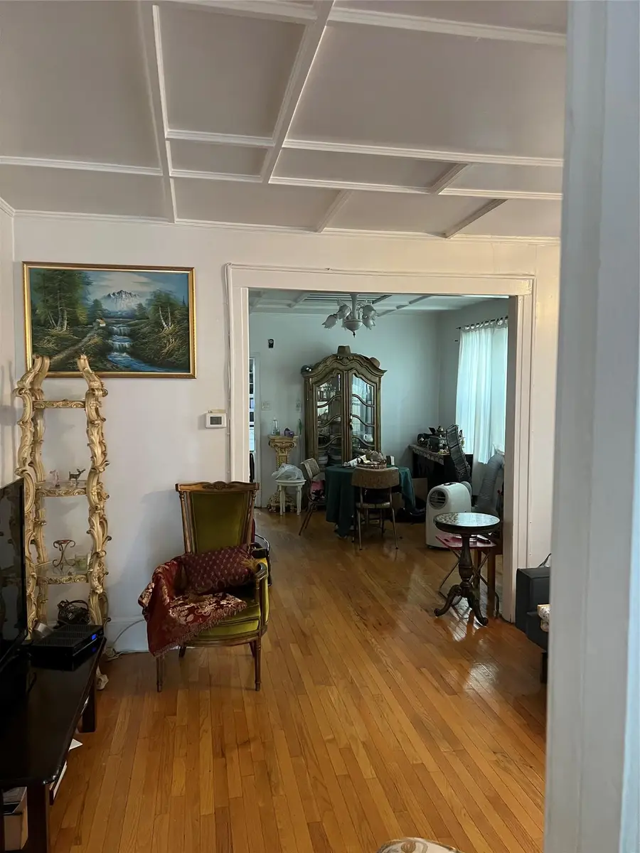 10318 115th Street, South Richmond Hill, NY 11419 - Image #3