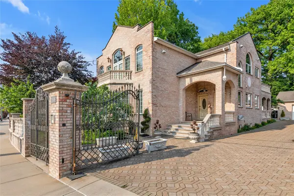 1338 Kearney Avenue, Bronx, NY 10465