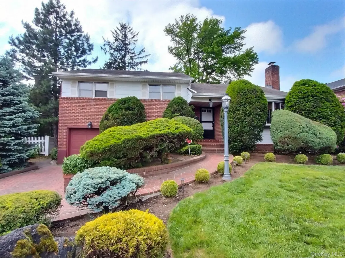 306 Cambridge Avenue, Garden City, NY 11530 - Image #1