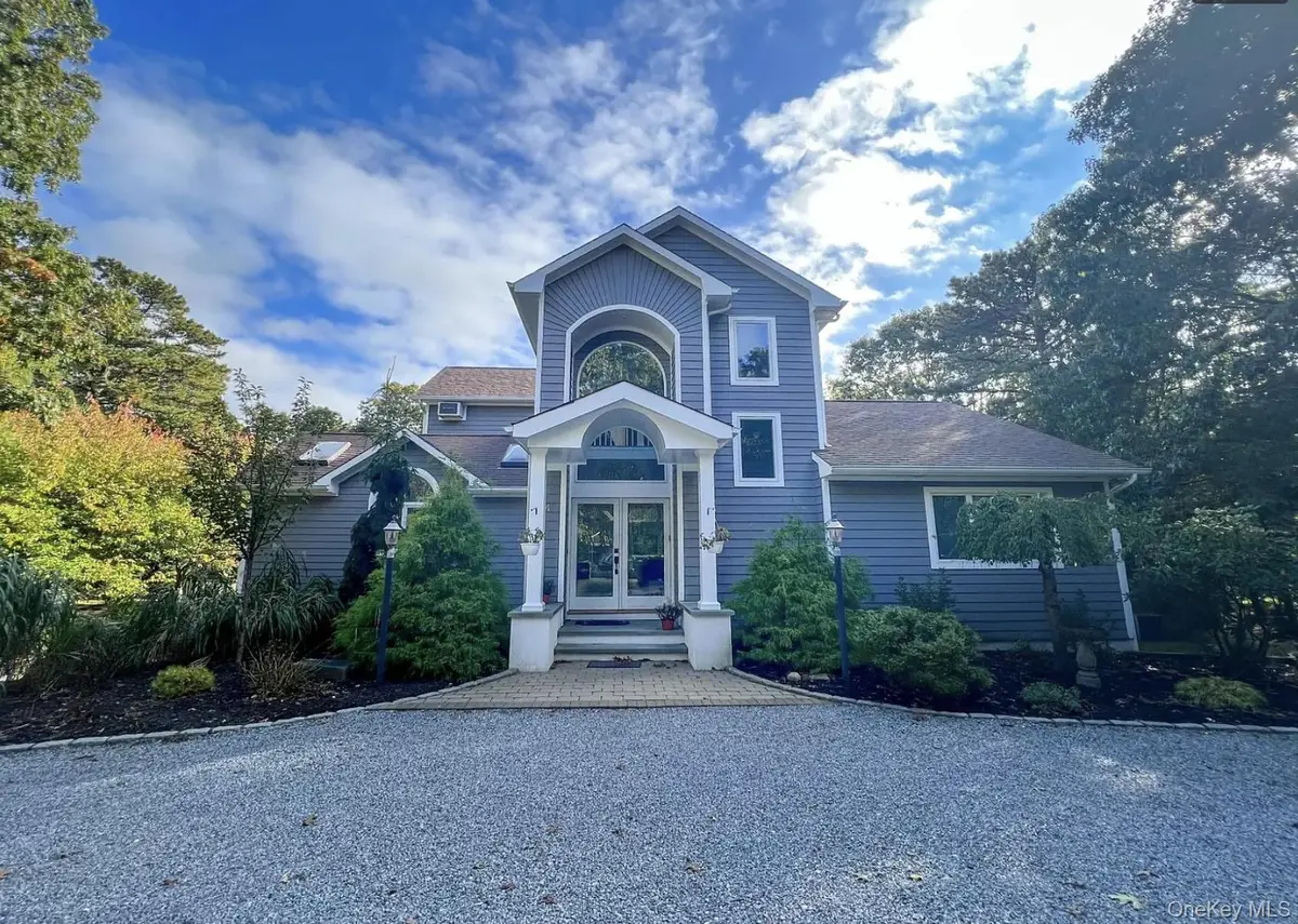 4 Douglas Court, Hampton Bays, NY 11946 - Image #1