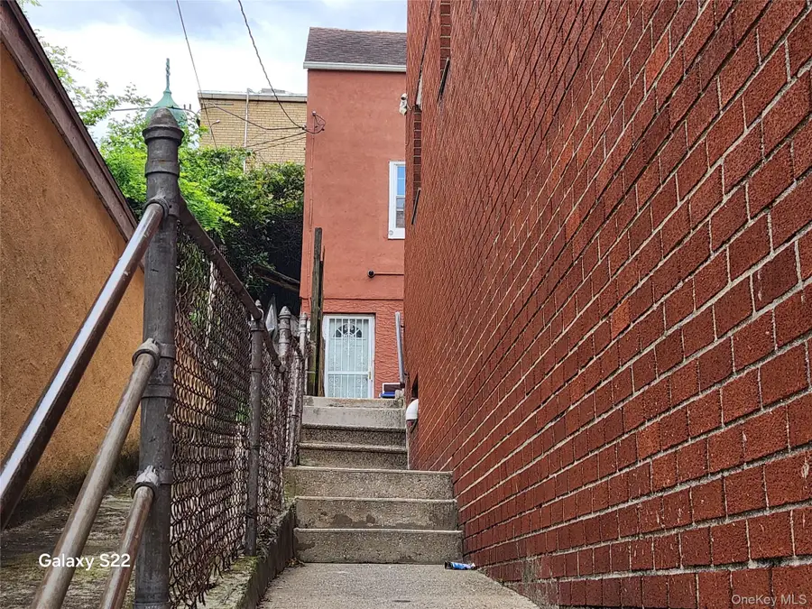 32 Yonkers Ave, Yonkers, NY 10701 - Image #2