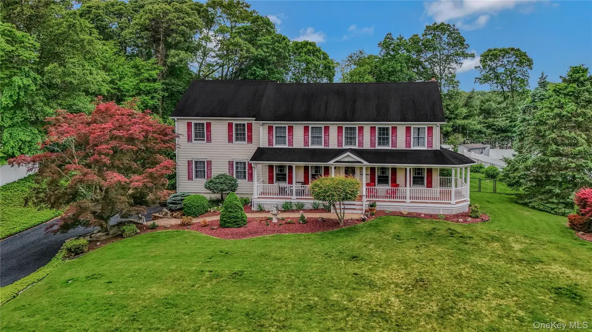 16 Abbey Lane, East Setauket, NY 11733 - Image #1