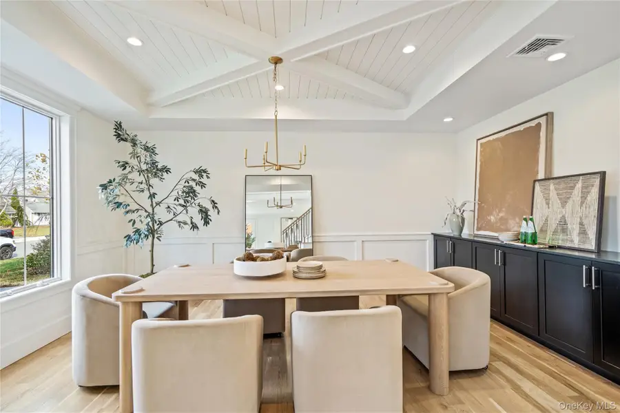 45 Mist Lane, Westbury, NY 11590 - Image #3