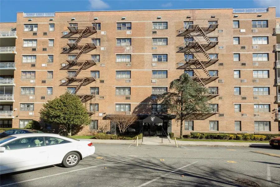 88-25 155th #2M, Howard Beach, NY 11414 - Image #2