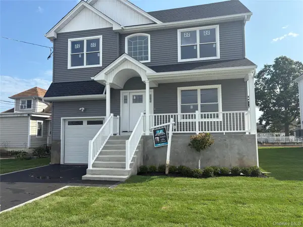 1116 Washington Place, Baldwin Harbor, NY 11510