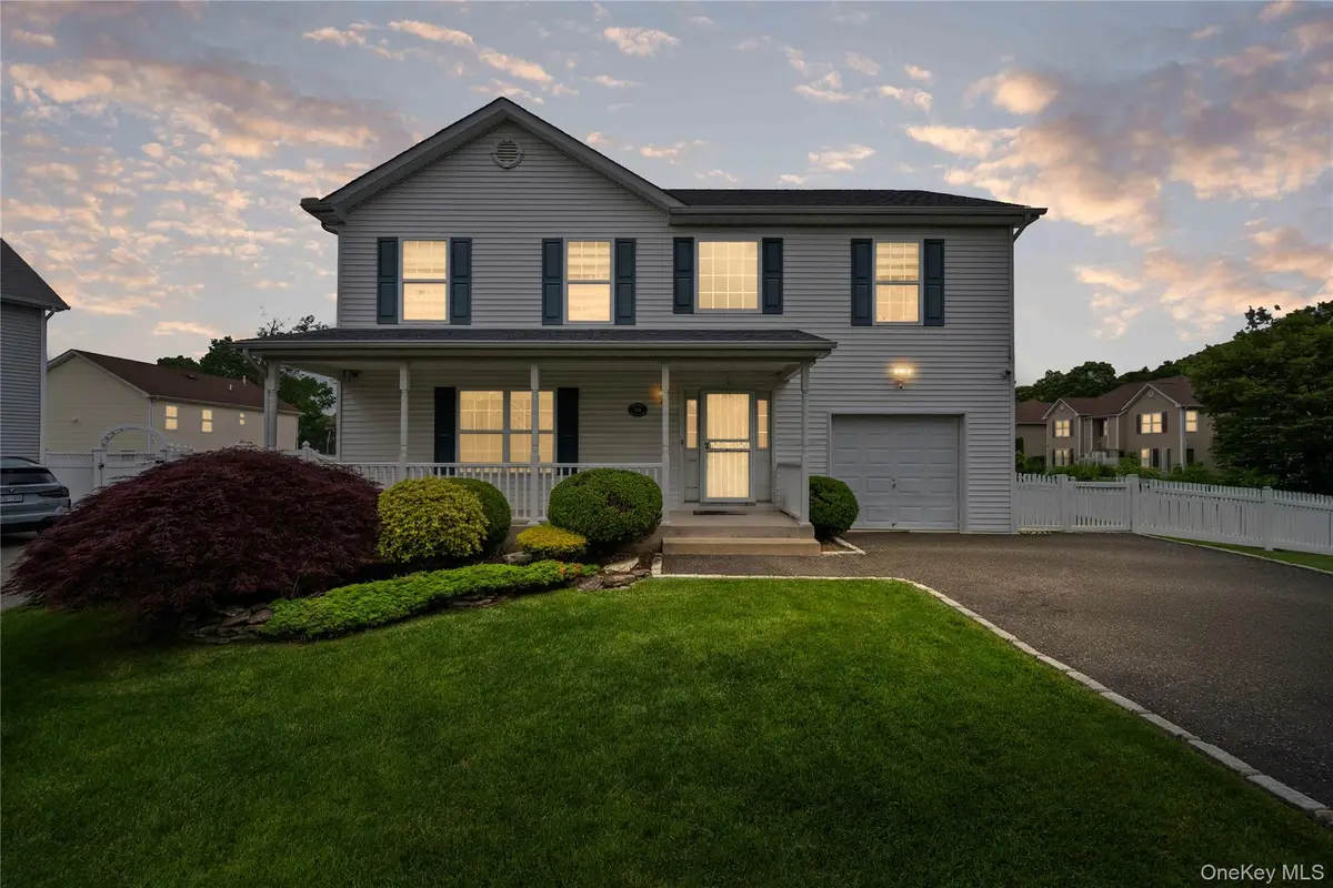 924 Otsego Court, West Hempstead, NY 11552 - Image #1