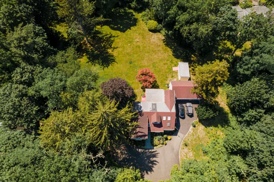 419 Woodbury Road, Woodbury, NY 11797 - Image #2