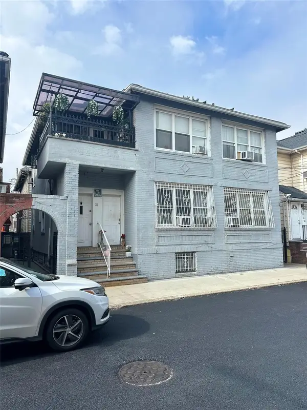 21 Brighton 10th Path, Brooklyn, NY 11235