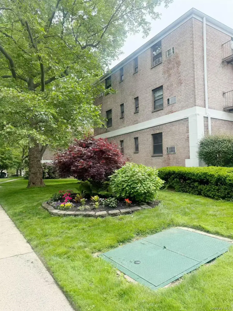 46 Terrace Circle #2C, Great Neck, NY 11021 - Image #2