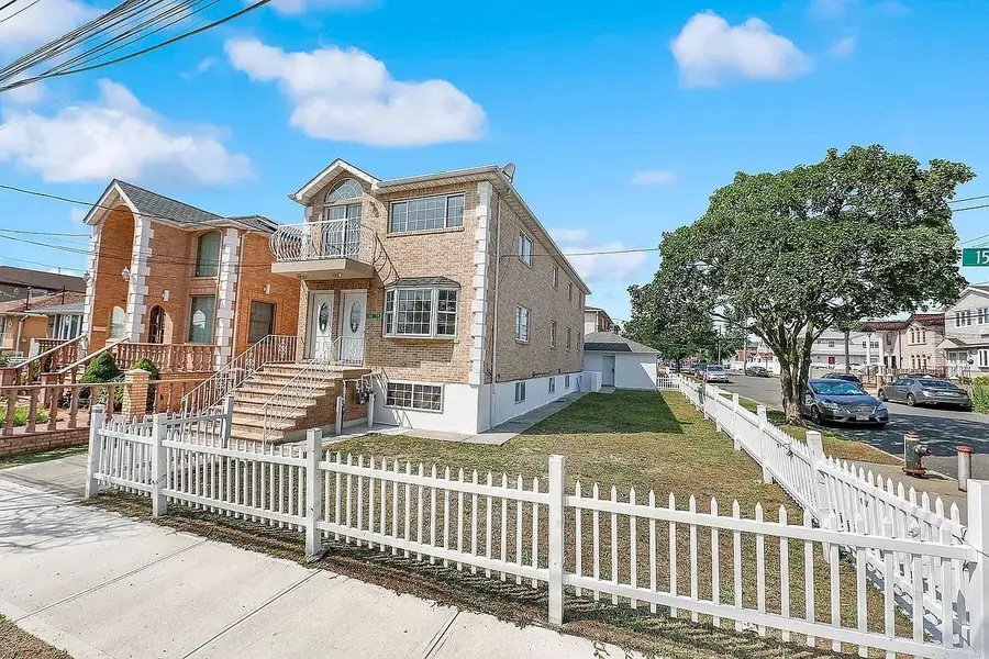 124-19 152 Avenue, South Ozone Park, NY 11420 - Image #2