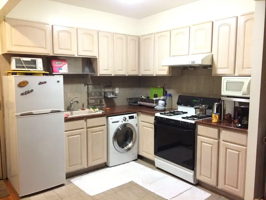 4231 Colden Street #R6C, Flushing, NY 11355 - Image #3