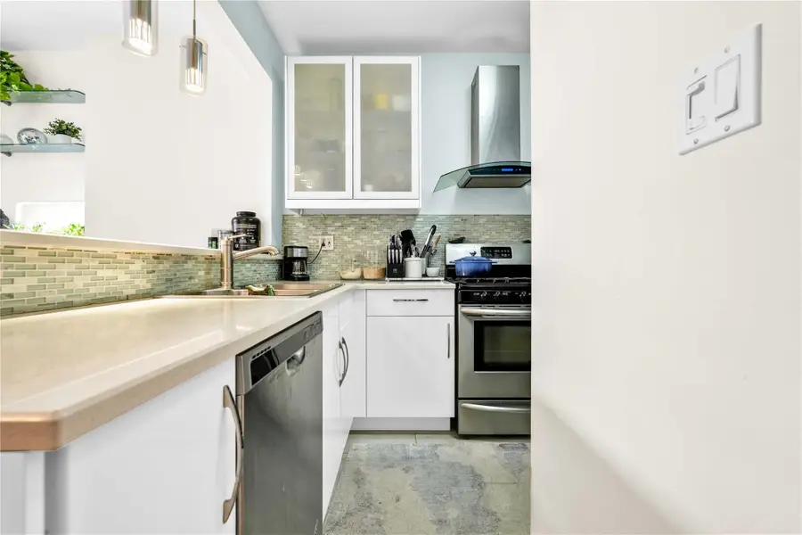 4720 42nd Street #4C, Sunnyside, NY 11104 - Image #2