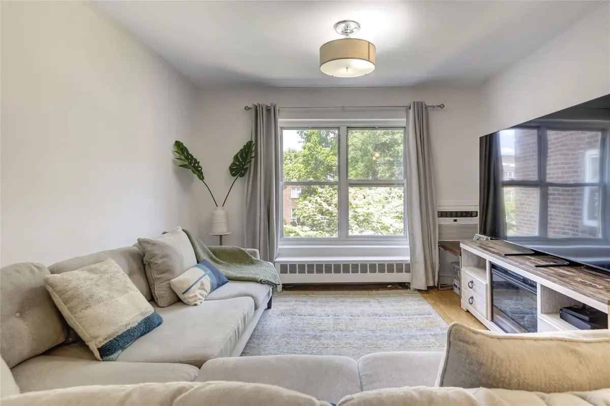 221 Middle Neck Road Road #M-4, Great Neck, NY 11021 - Image #1