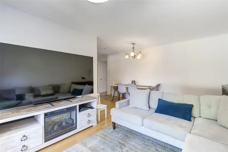 221 Middle Neck Road Road #M-4, Great Neck, NY 11021 - Image #3