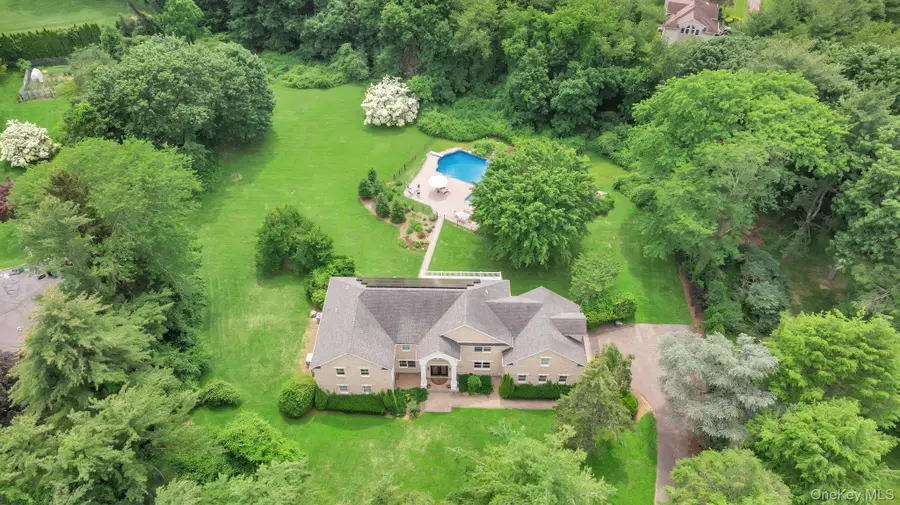 13 Locust Lane, Upper Brookville, NY 11545 - Image #3