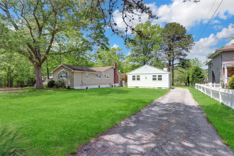 299 S River Road, Calverton, NY 11933 - Image #2