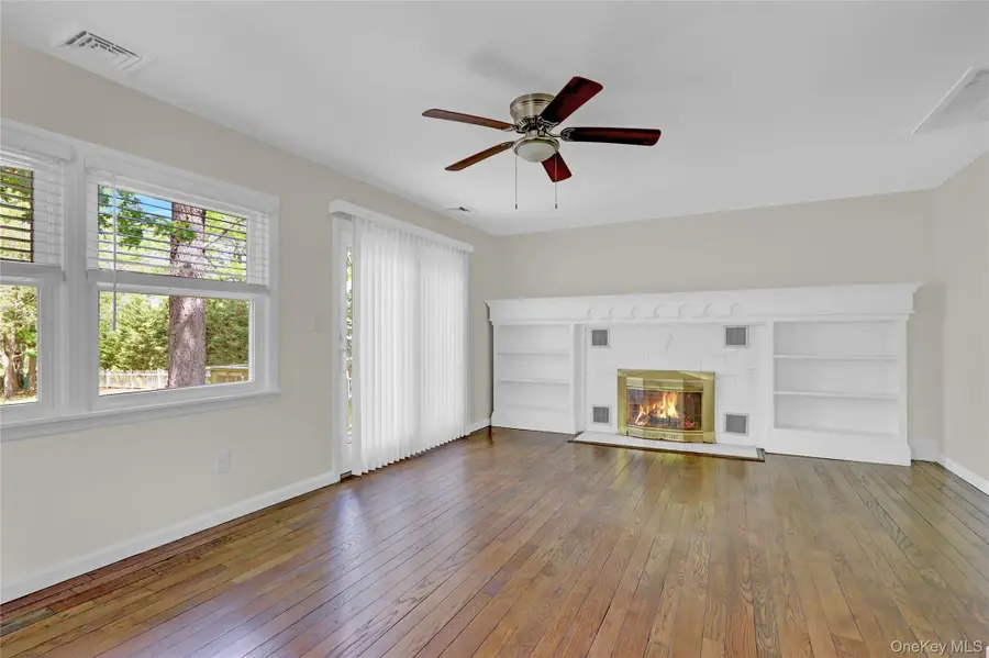 299 S River Road, Calverton, NY 11933 - Image #3