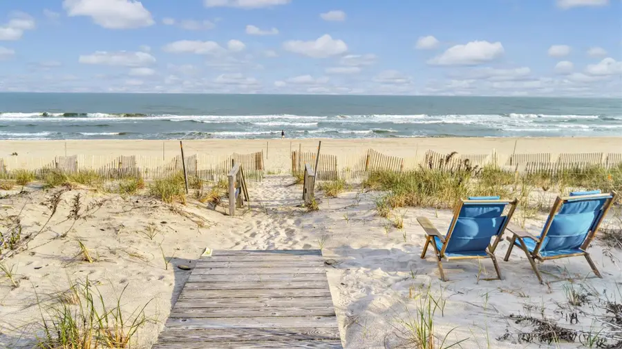 234 Dune Road, Quogue, NY 11959 - Image #2