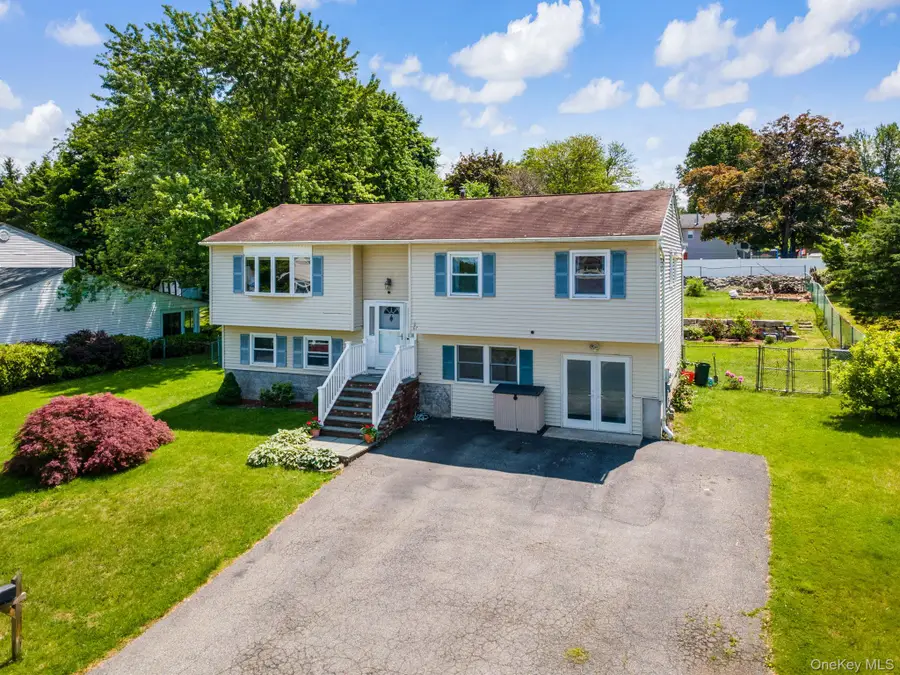 67 Keats Drive, New Windsor, NY 12553 - Image #2