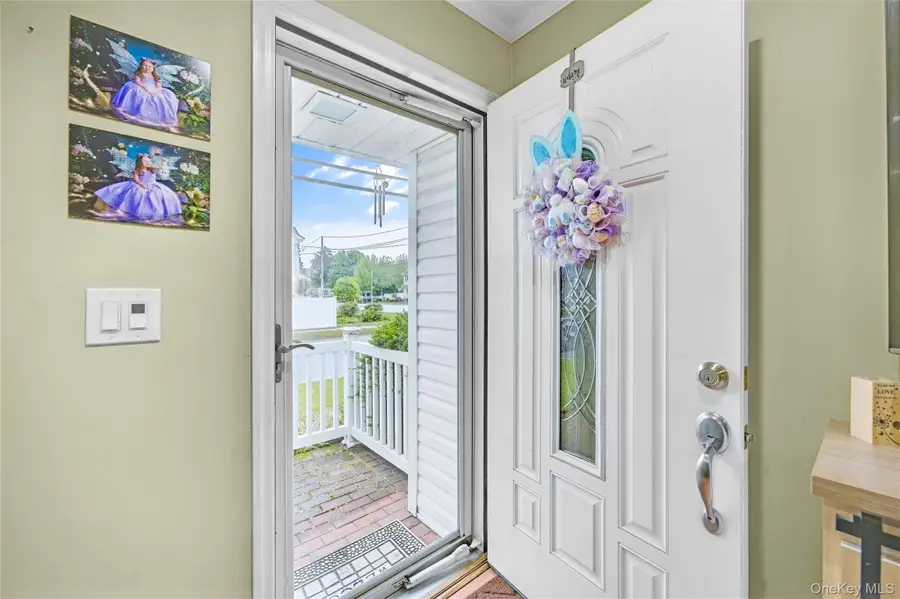 56 15th Avenue, West Babylon, NY 11704 - Image #3