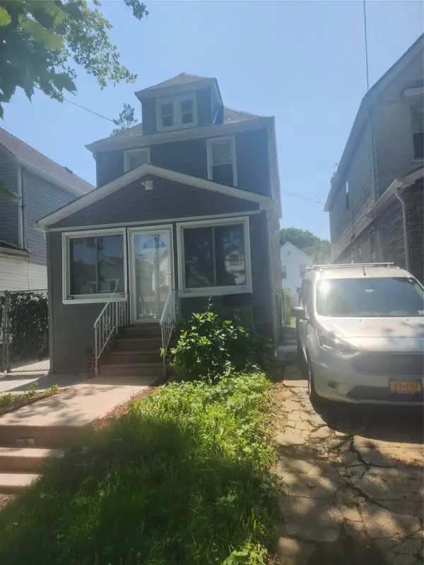 88-38 201st Street, Hollis, NY 11423