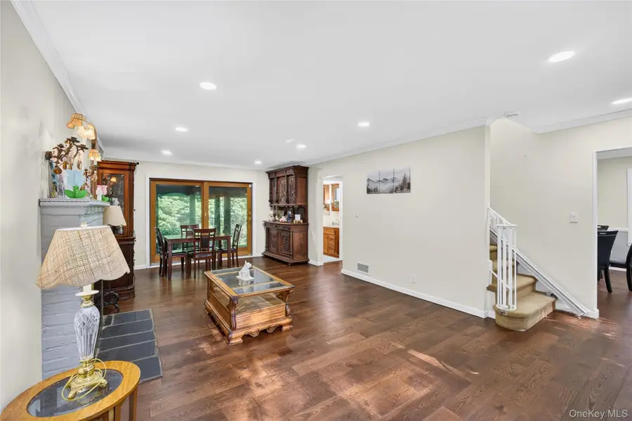 8 Beechwood Road, Hartsdale, NY 10530 - #2