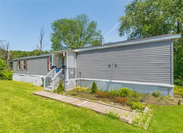 9 Lily Court, Highland Mills, NY 10930